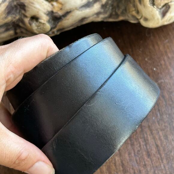 Cherokee genuine Italian leather belt size medium 34 Brass buckle black - Picture 6 of 12